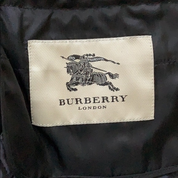 Authentic Burberry Coat - Picture 4 of 12